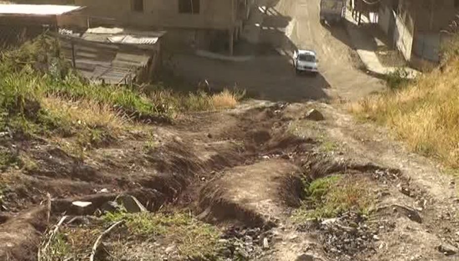 (Video) Calle en el barrio Nueva Esperanza se encuentra en malas condiciones