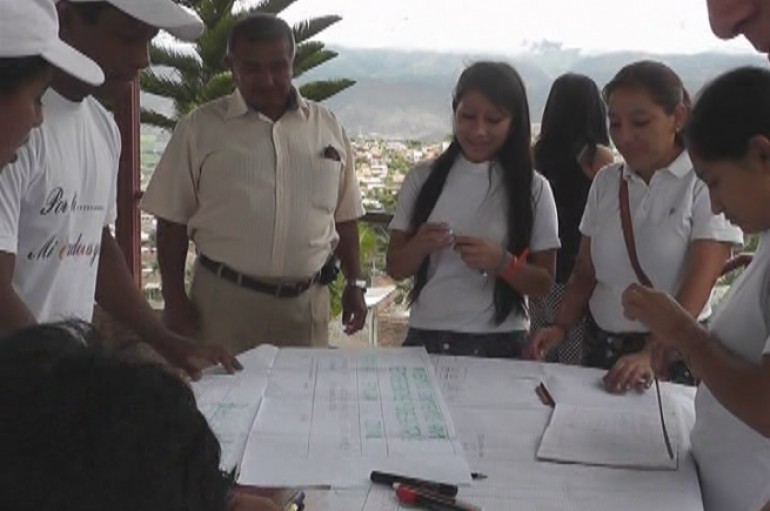 (Video) Estudiantes cumplen programa de participación estudiantil en sectores de Catamayo