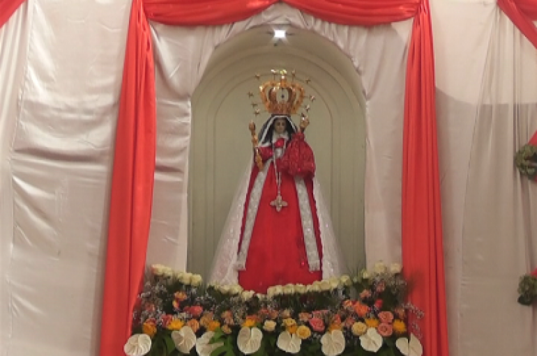 (Video) Imagen de la Virgen de El Cisne es visitada por católicos en San Pedro de la Bendita