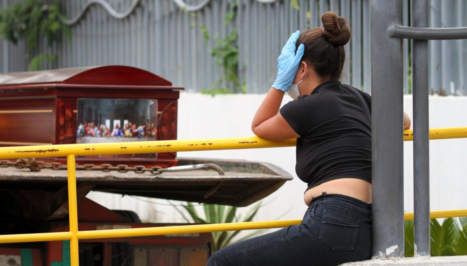 45 muertes por covid-19 en lo que va del mes de marzo en el Hospital de IESS Loja.