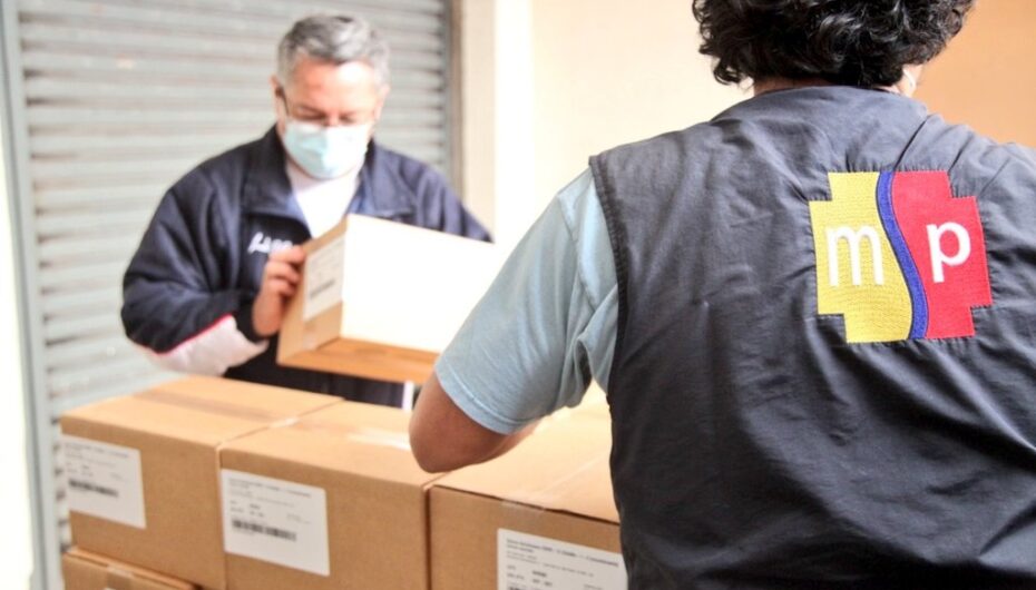 206 mil dosis de la vacuna AstraZeneca llegaron a Ecuador