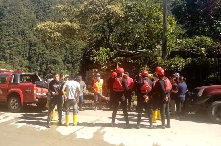 Seis personas están desaparecidas en la vía Loja –  Zamora.