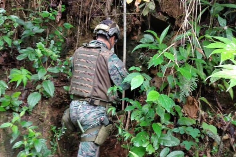 Fuerzas Armadas encontraron 3 boca minas en zona urbana de Zaruma
