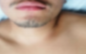 Lo invitaron a salir, para luego golpearlo, robarle su teléfono y amenazarlo con un arma de fuego