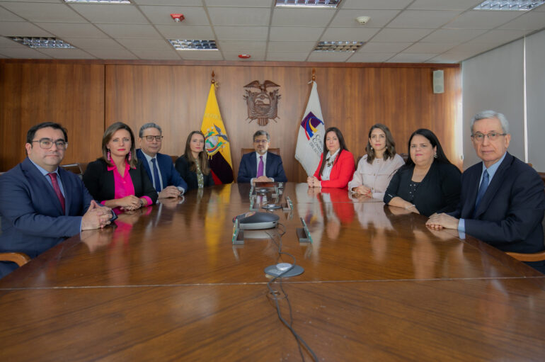Corte Constitucional dice que propuesta de Asamblea Constituyente debe pasar por su aprobación