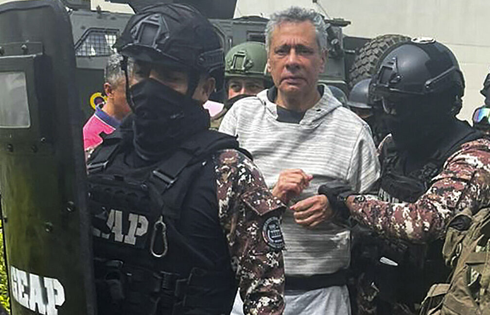 AFP__20240406__34NN4FL__v3__HighRes__TopshotEcuadorMexicoDiplomacyCorruptionGlasAsyl-e1712674910444