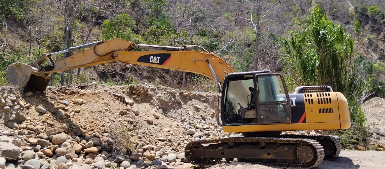 Operación Exitosa: Ejército Ecuatoriano desmantela infraestructura de minería ilegal en Celica