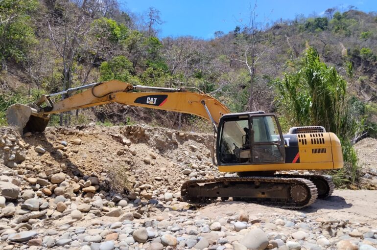 Operación Exitosa: Ejército Ecuatoriano desmantela infraestructura de minería ilegal en Celica