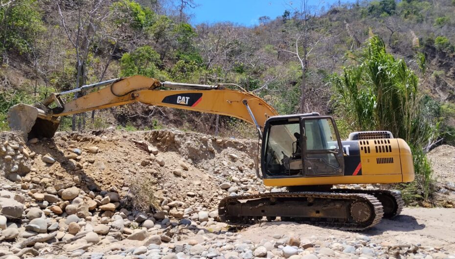 Operación Exitosa: Ejército Ecuatoriano desmantela infraestructura de minería ilegal en Celica