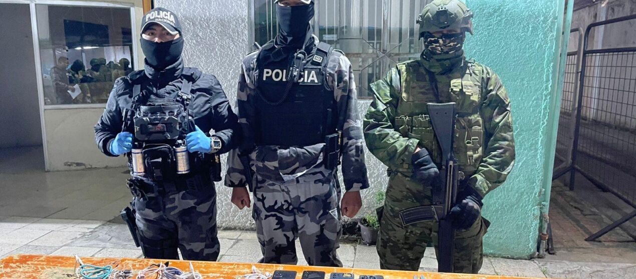 Policía Nacional y Fuerzas Armadas ejecutaron un operativo sorpresa en el CRS Loja